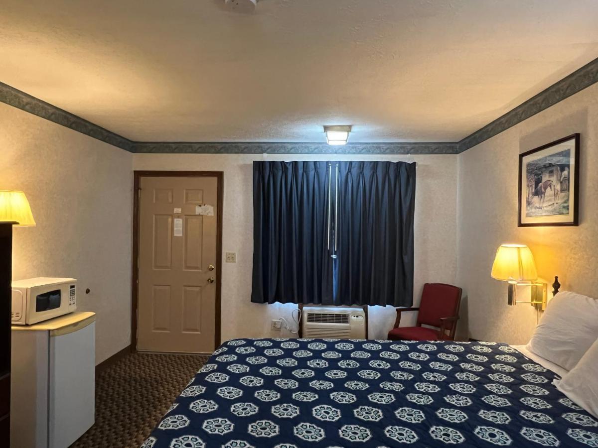 Americas Inn Bardstown Exterior foto