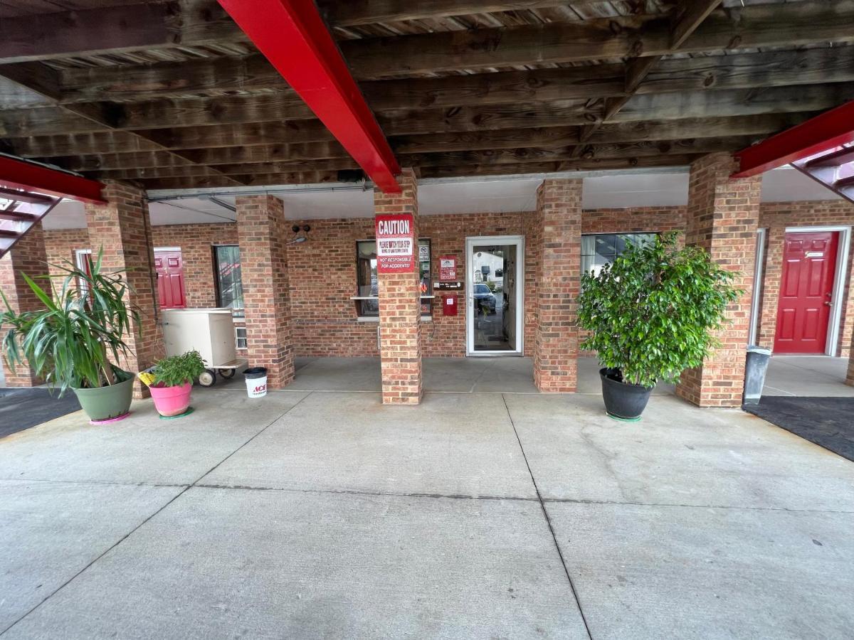 Americas Inn Bardstown Exterior foto