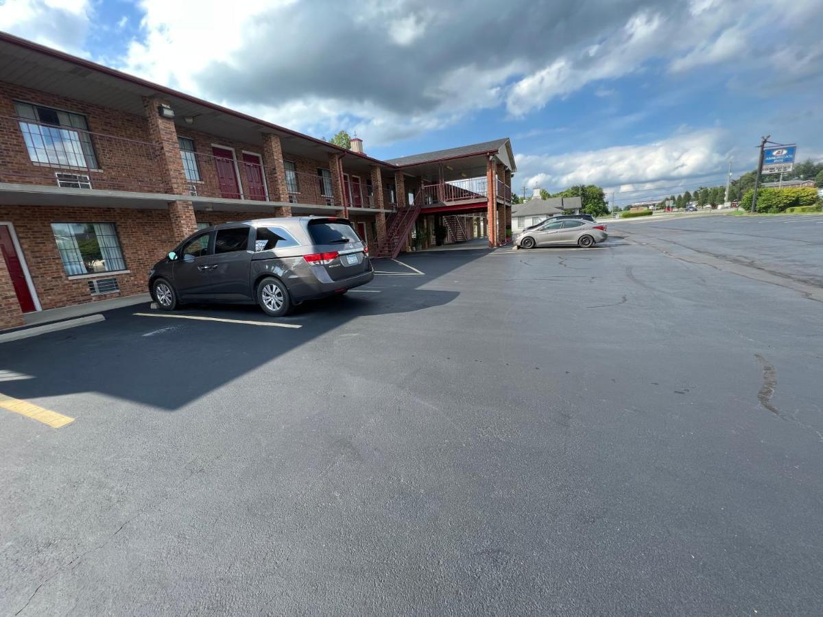 Americas Inn Bardstown Exterior foto