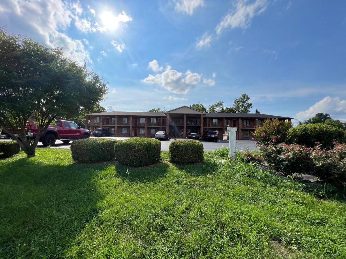 Americas Inn Bardstown Exterior foto